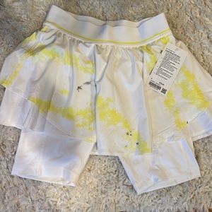 NWT Lululemon athletics Court Rival HR Skirt Size 6